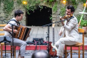Jakob Steinkellner und Severin Trogbacher im Turm 20 in Linz