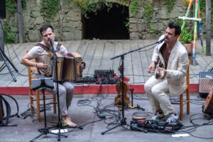 Jakob Steinkellner und Severin Trogbacher im Turm 20 in Linz