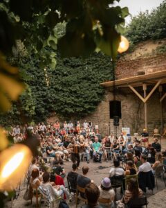 Jakob Steinkellner Solo bei Sofar Sounds 2024 am Turm 20 